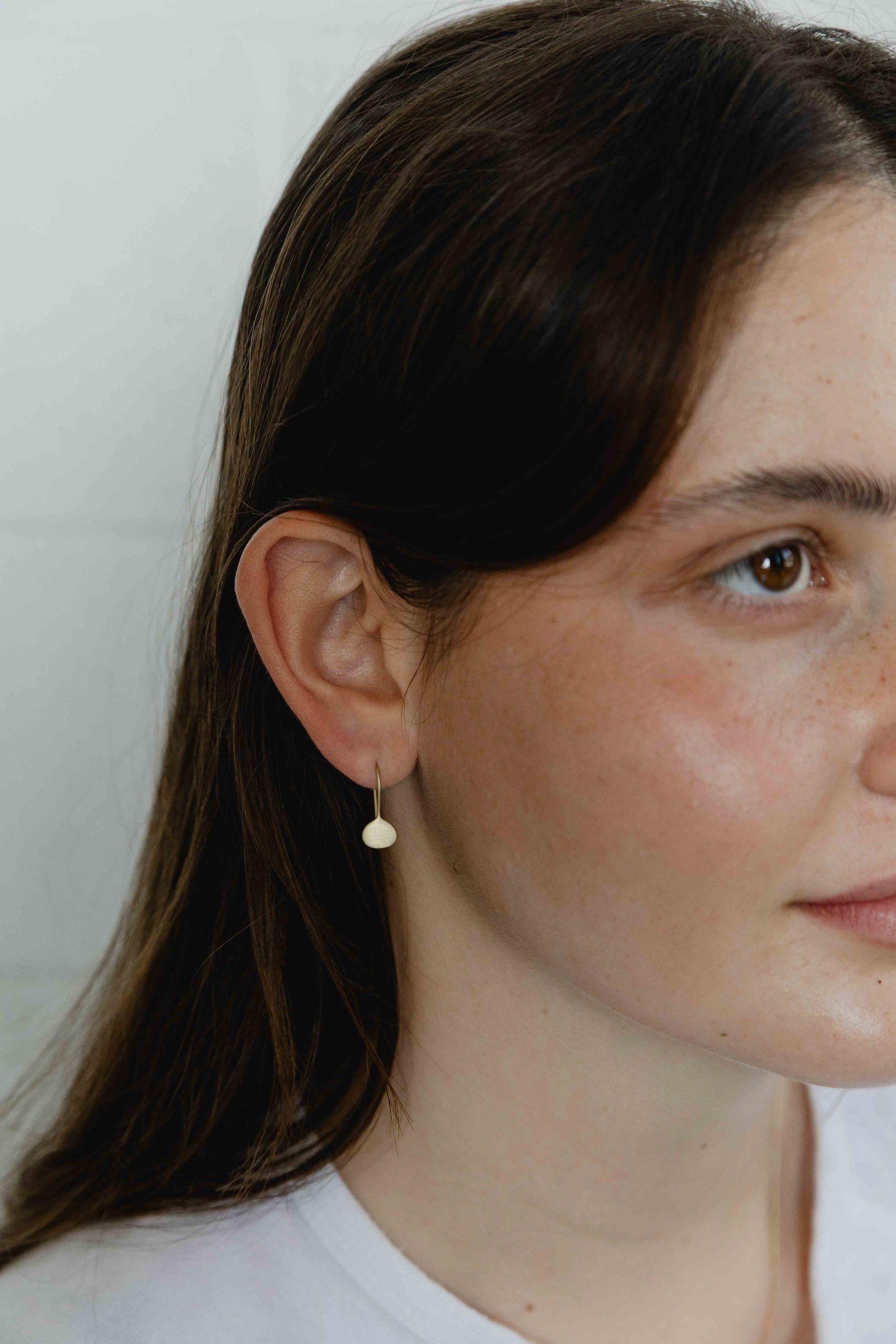 Inspired by cherries we have created these sweet earrings. Hanging close to the ear with a clean ... - View 4